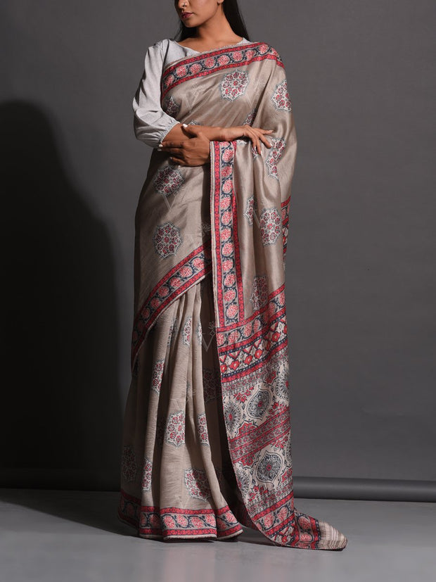 Saree, Sarees, Handloom, Banarasi silk, Silk sarees, Silk saree, Traditioanl, Traditional wear, Traditional outfit, Festive wear, Wedding wear, DD00